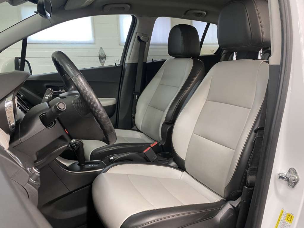 2021 Chevrolet Trax - Image 14