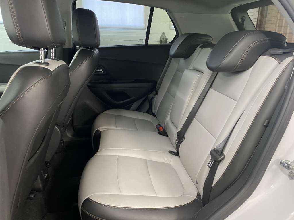 2021 Chevrolet Trax - Image 18