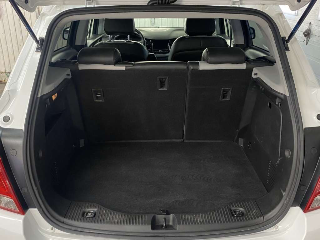 2021 Chevrolet Trax - Image 30