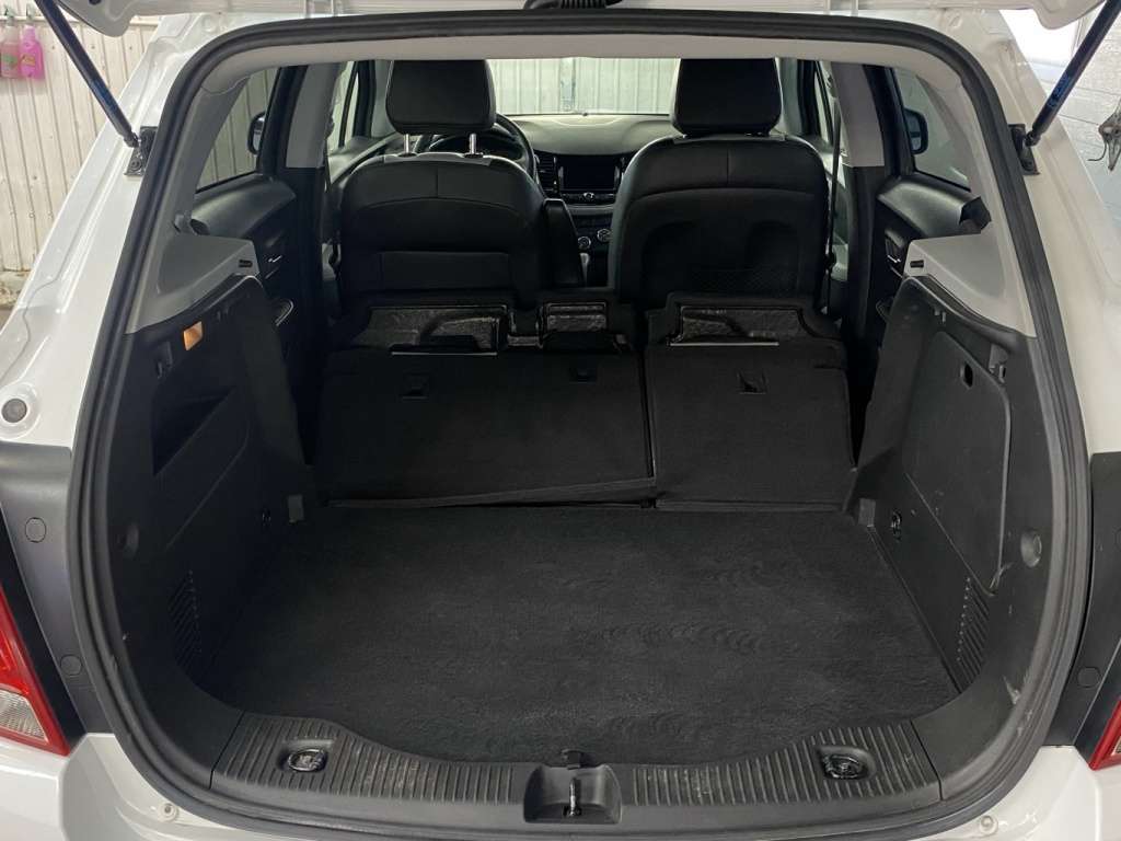 2021 Chevrolet Trax - Image 31
