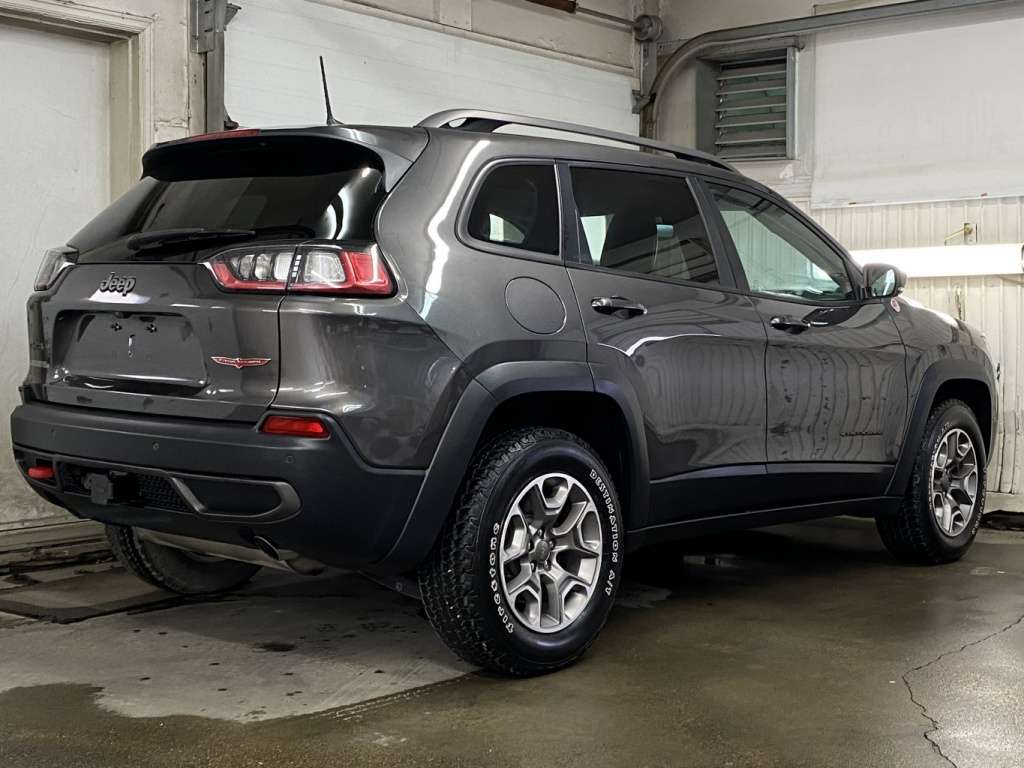 2021 Jeep Cherokee - Image 7
