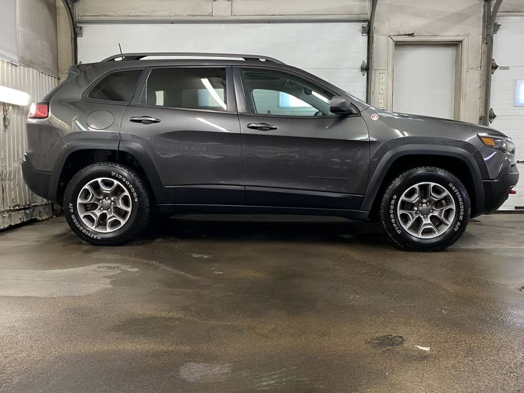 2021 Jeep Cherokee - Image 8