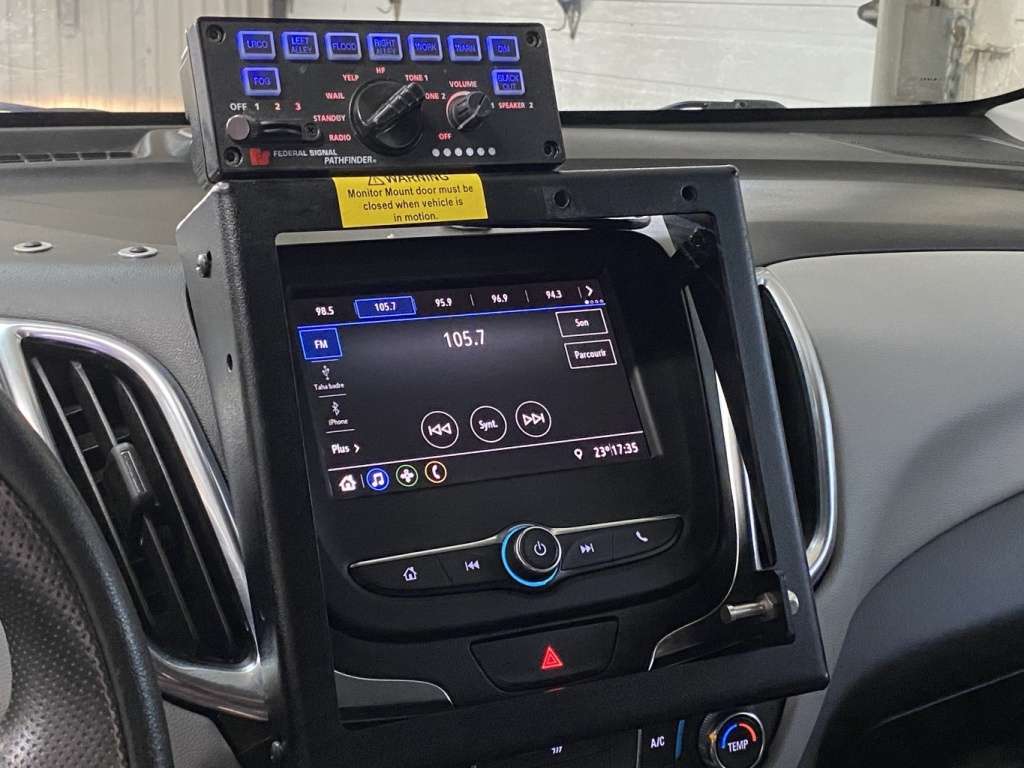 2021 Chevrolet Equinox - Image 24