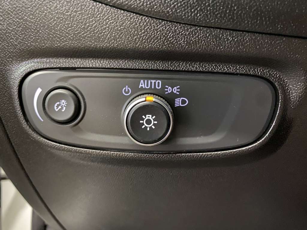 2021 Chevrolet Equinox - Image 26