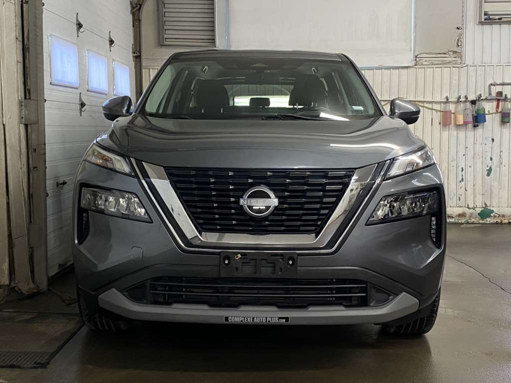2023 Nissan Rogue - Image 3