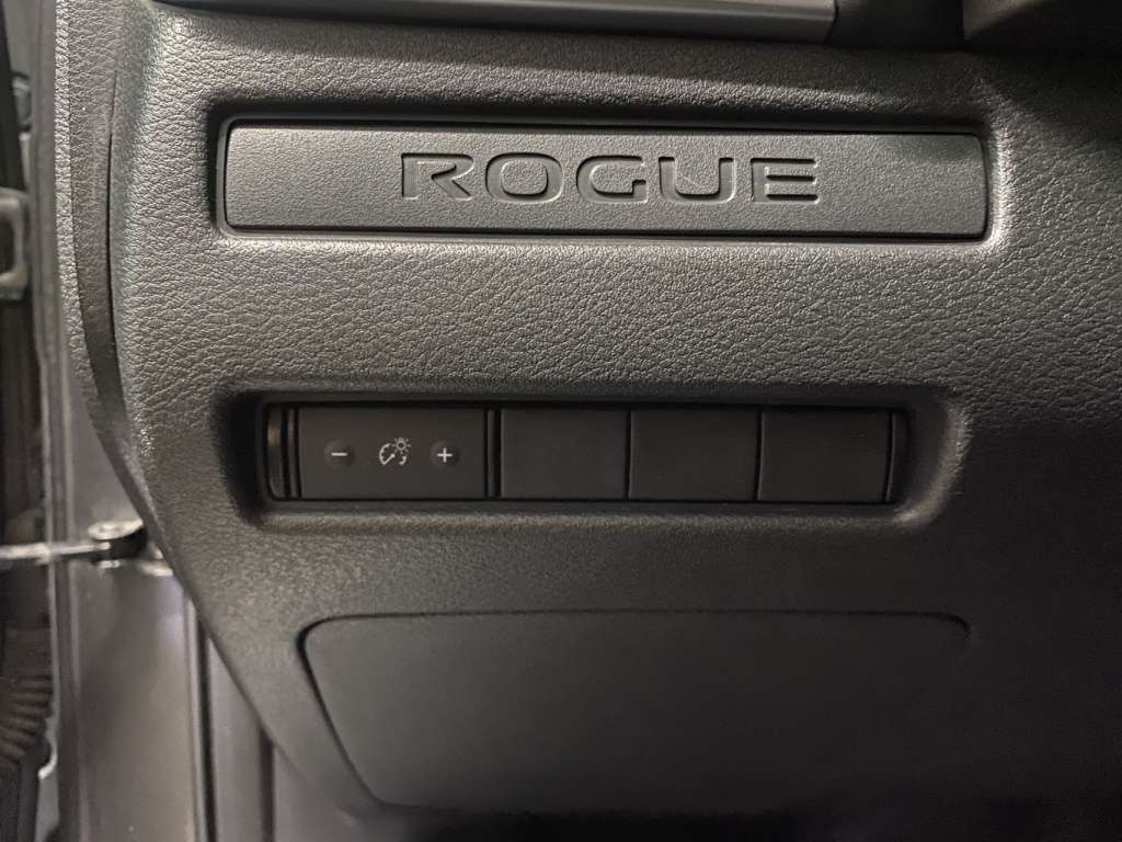 2023 Nissan Rogue - Image 27