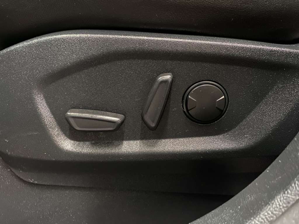 2021 Ford Edge - Image 16