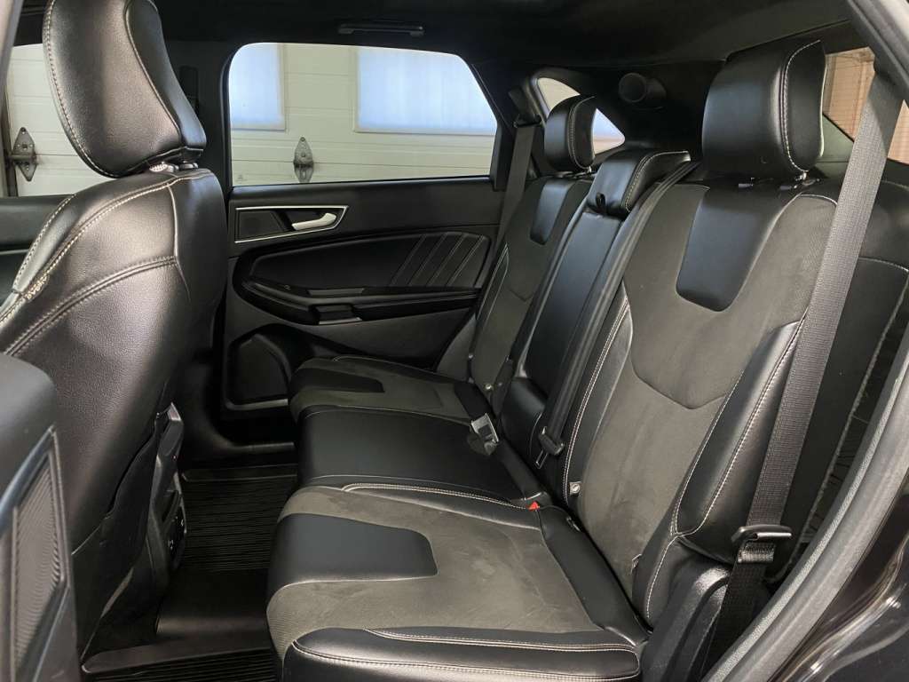 2021 Ford Edge - Image 19
