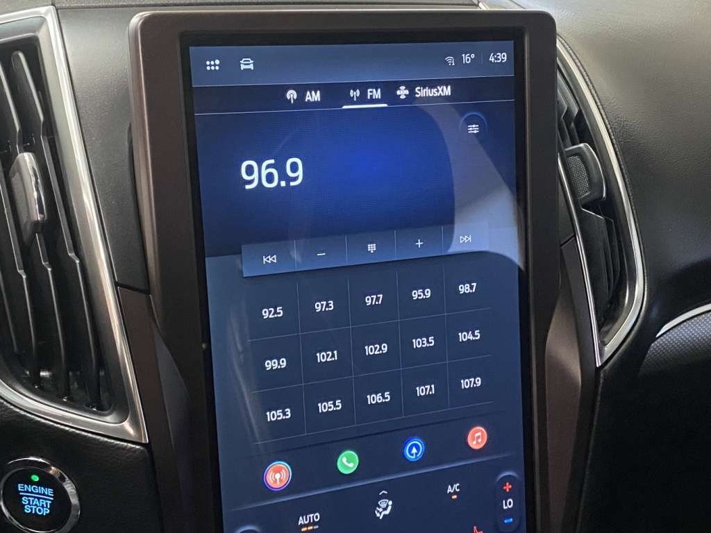 2021 Ford Edge - Image 27