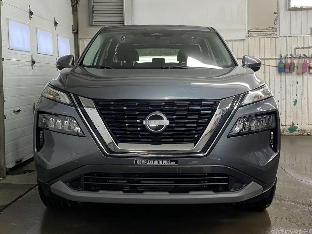 2023 Nissan Rogue - Image 3