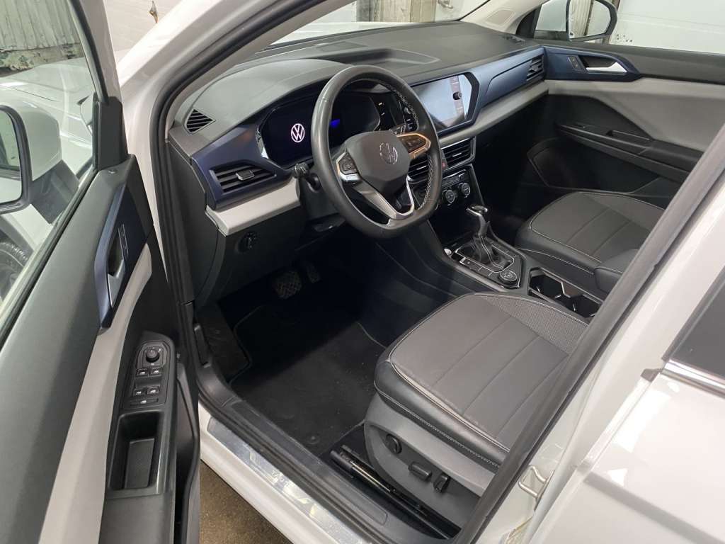 2022 Volkswagen Taos - Image 13