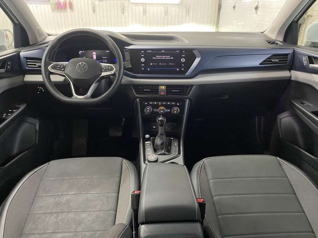 2022 Volkswagen Taos - Image 18