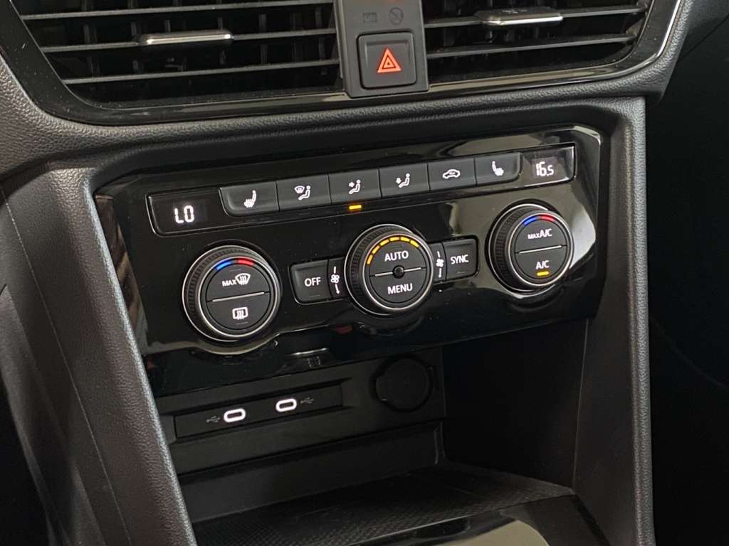 2022 Volkswagen Taos - Image 25