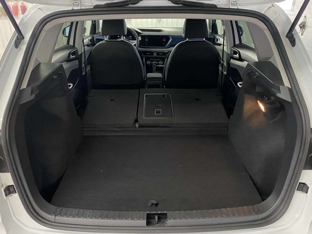 2022 Volkswagen Taos - Image 30