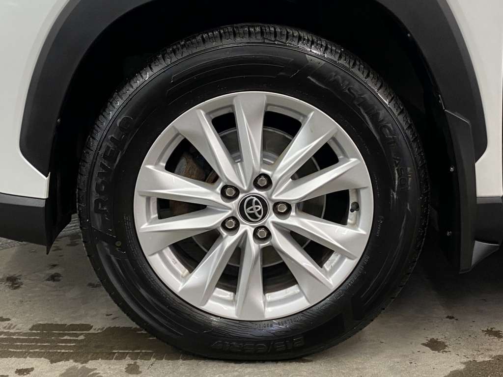 2022 Toyota Corolla Cross - Image 11