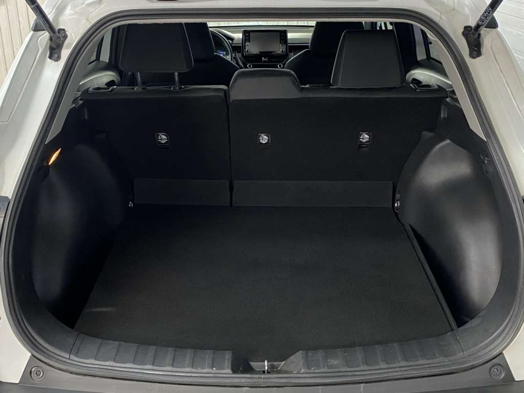2022 Toyota Corolla Cross - Image 29