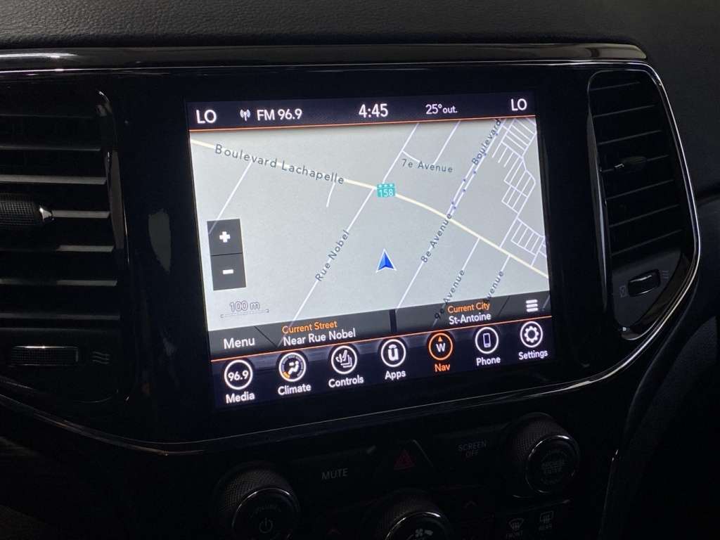 2021 Jeep Grand Cherokee - Image 22