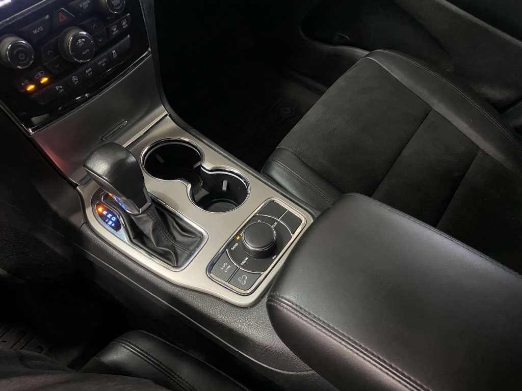 2021 Jeep Grand Cherokee - Image 26