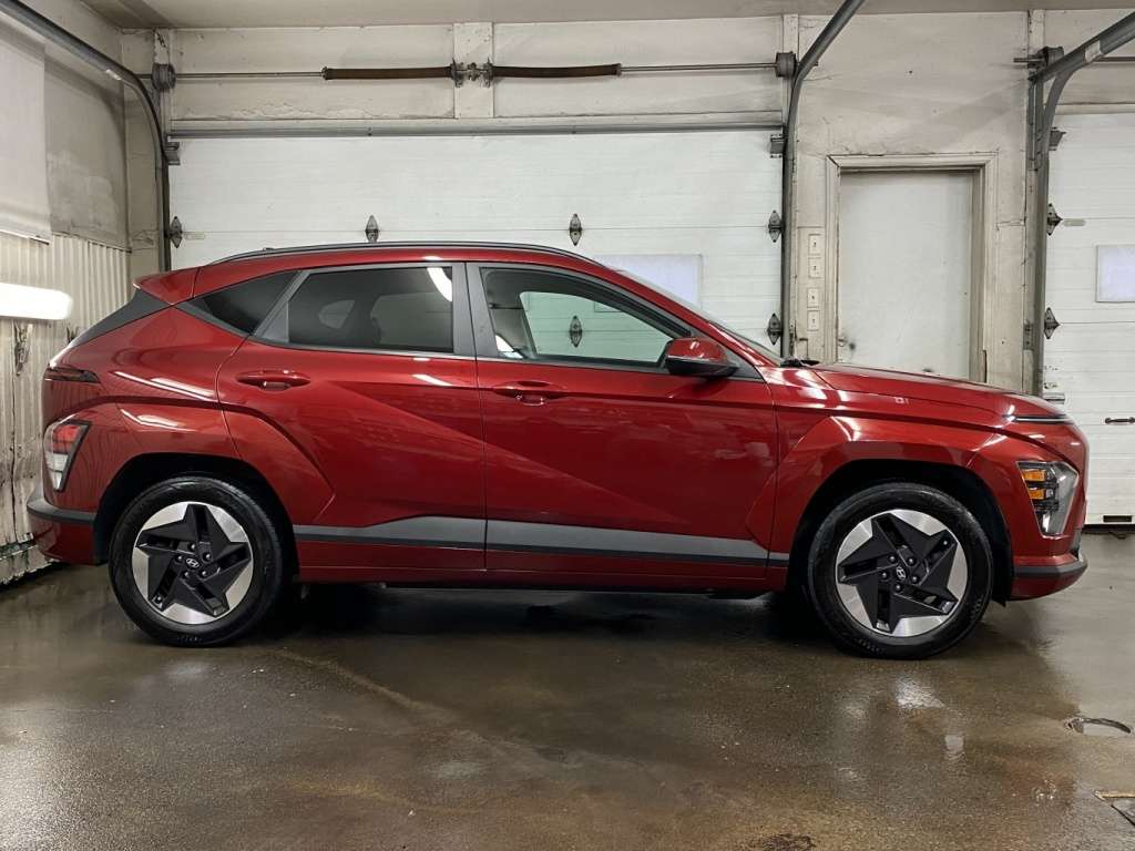 2024 Hyundai KONA - Image 8