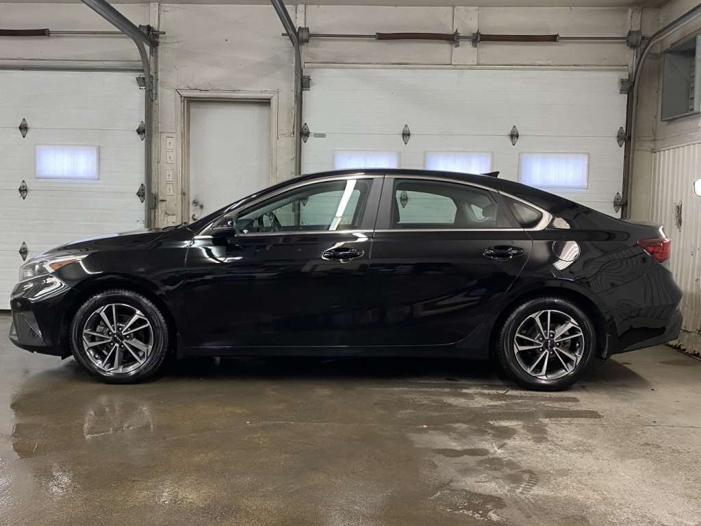 2023 Kia Forte - Image 4