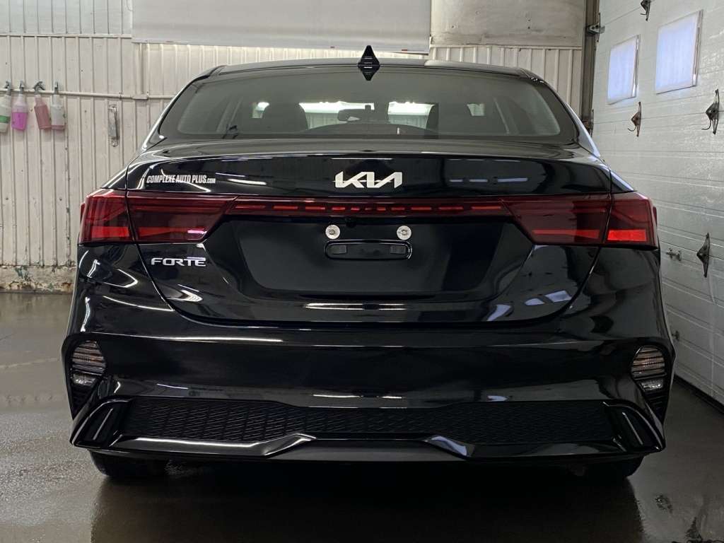 2023 Kia Forte - Image 6