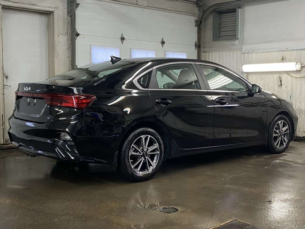 2023 Kia Forte - Image 7