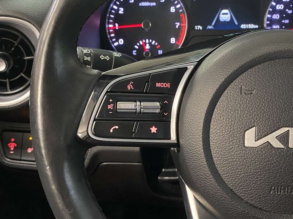 2023 Kia Forte - Image 19