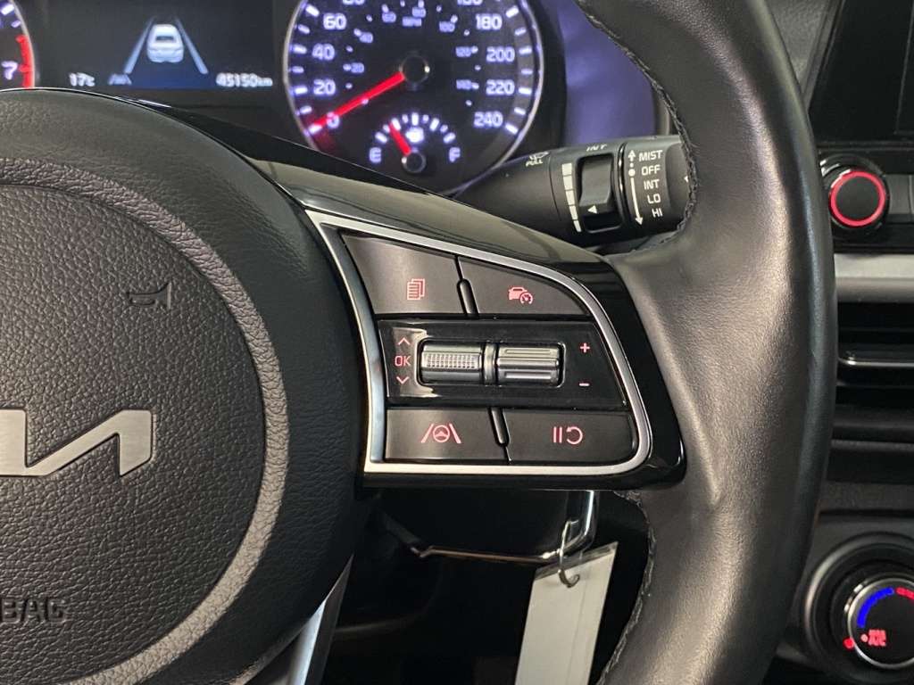 2023 Kia Forte - Image 20