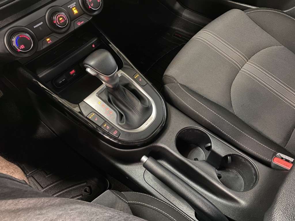 2023 Kia Forte - Image 26