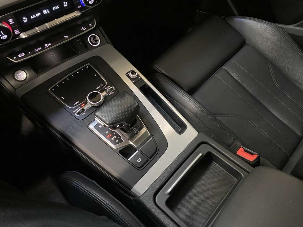 2020 Audi Q5 - Image 30