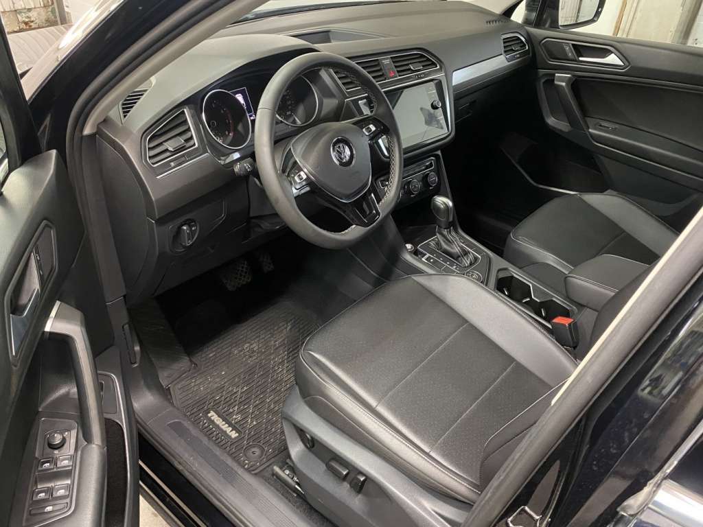2021 Volkswagen Tiguan - Image 14