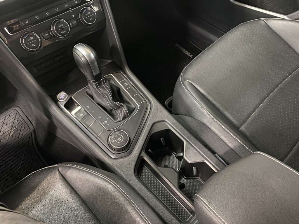 2021 Volkswagen Tiguan - Image 29