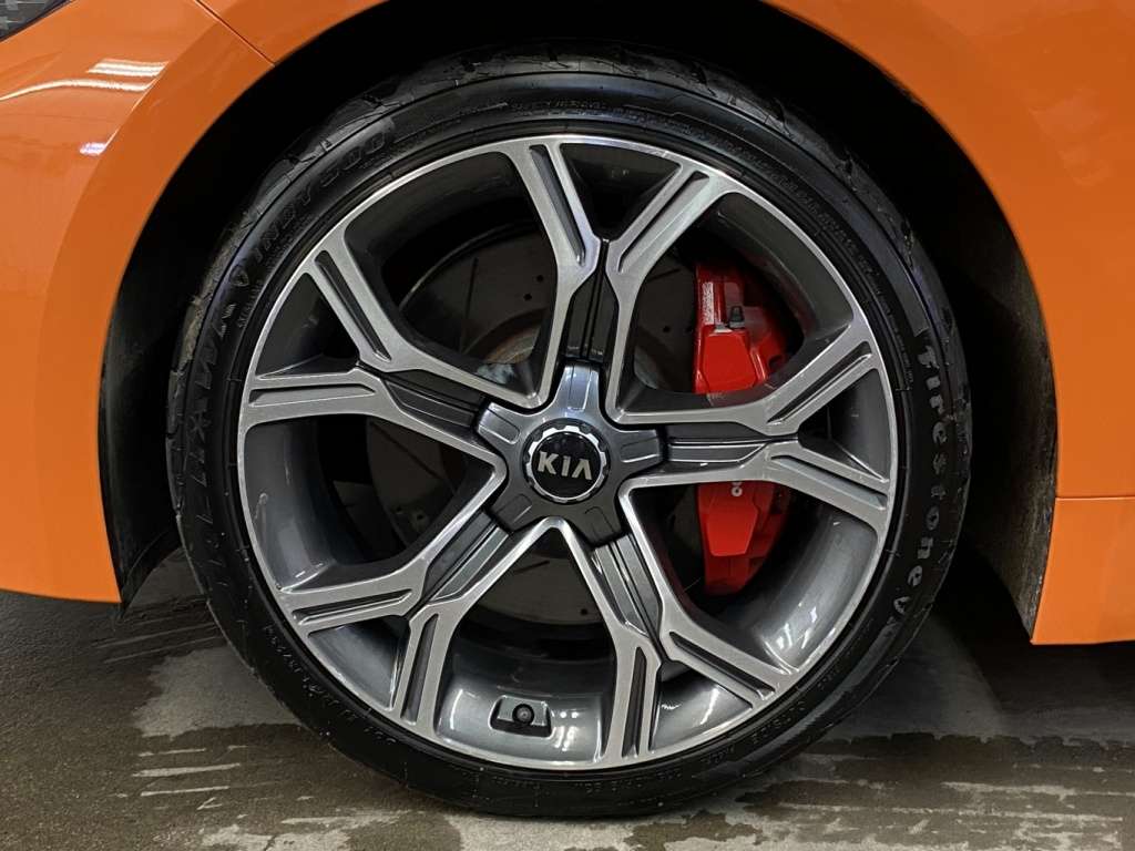 2021 Kia Stinger - Image 11