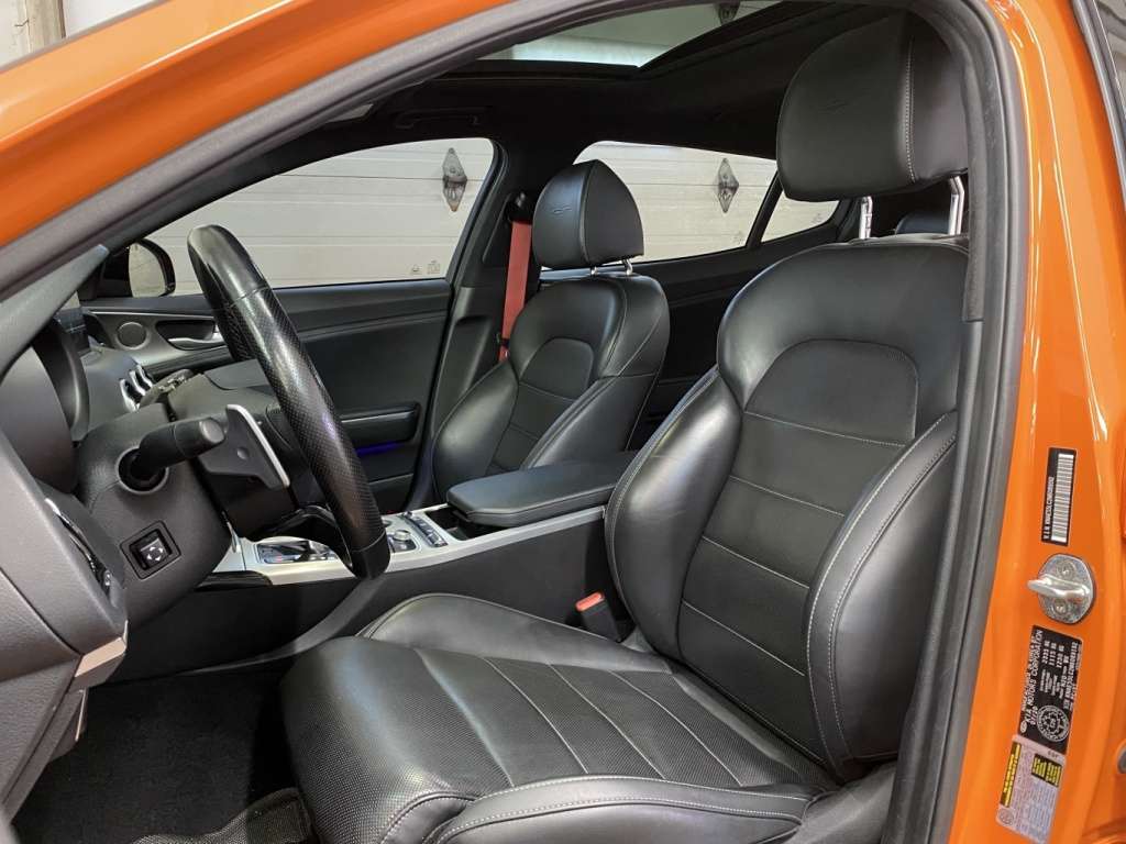 2021 Kia Stinger - Image 15