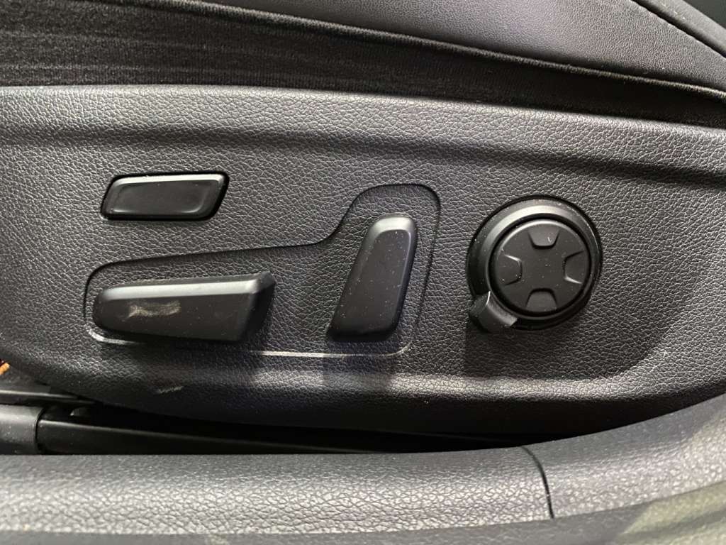 2021 Kia Stinger - Image 16