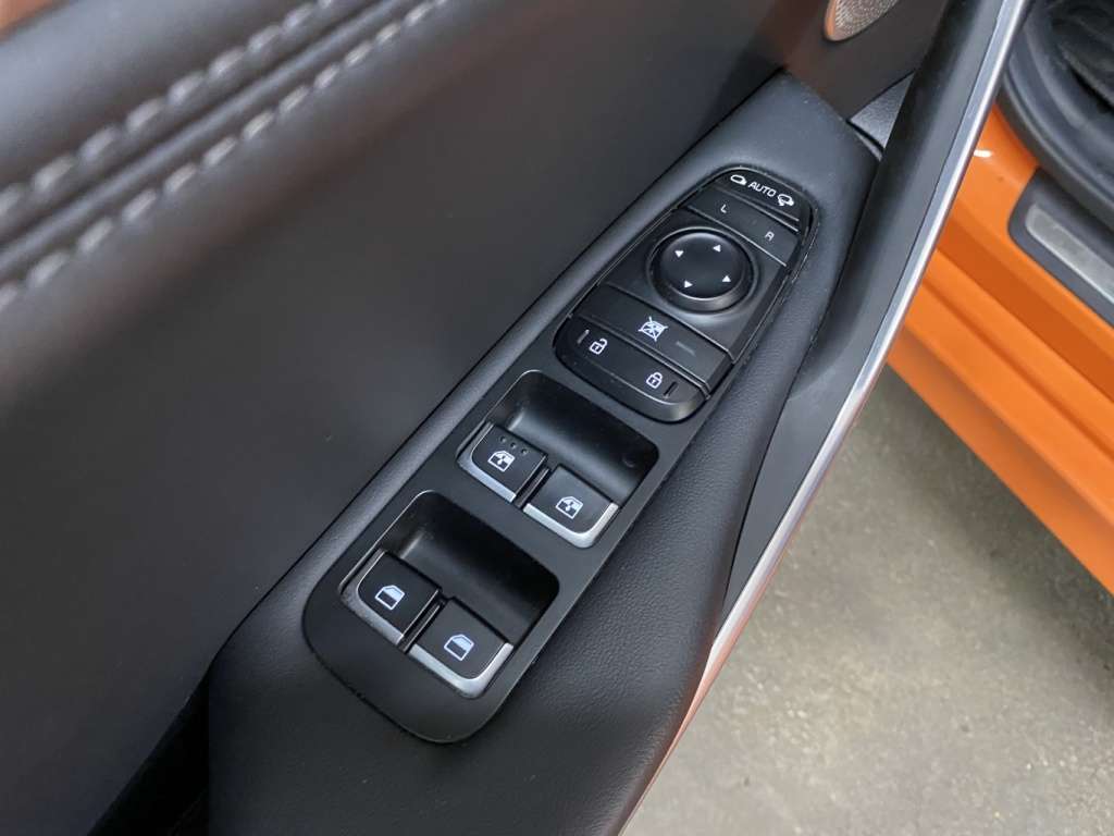 2021 Kia Stinger - Image 32