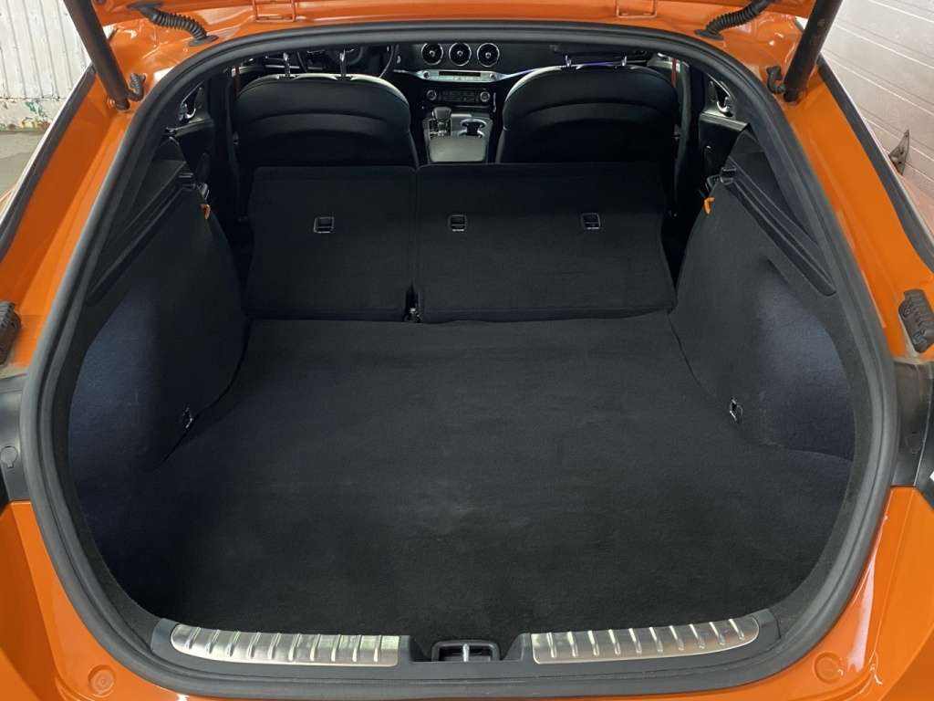 2021 Kia Stinger - Image 34