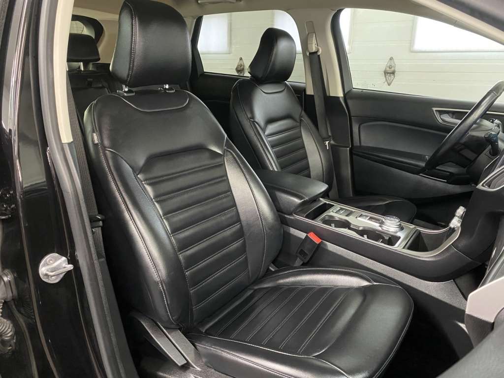 2023 Ford Edge - Image 17