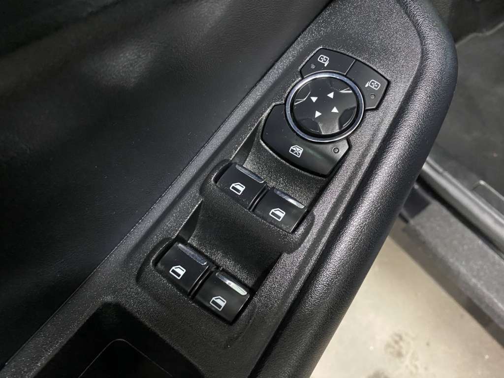 2023 Ford Edge - Image 29