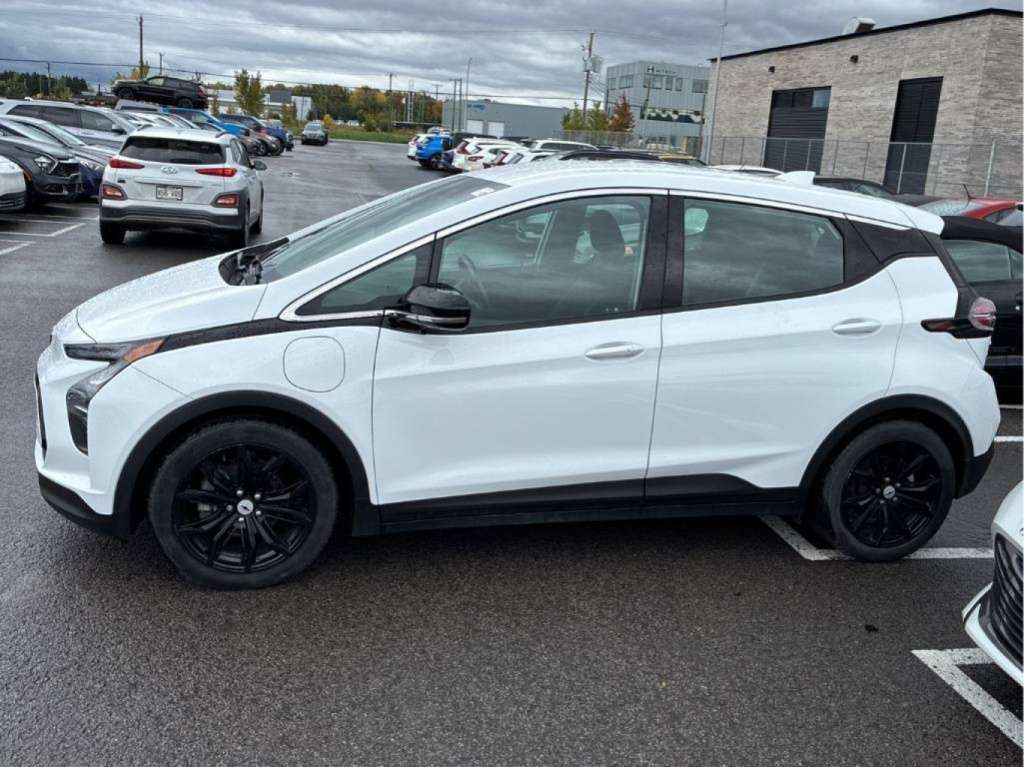 2022 Chevrolet Bolt - Image 3