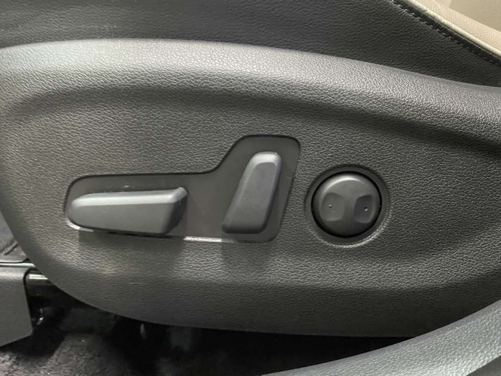 2021 Hyundai TUCSON - Image 16