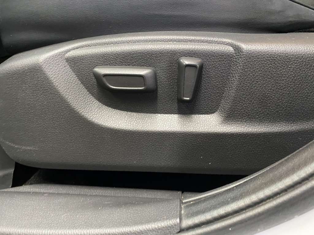 2022 Mitsubishi Eclipse Cross - Image 15