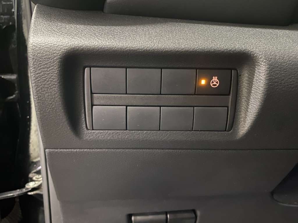 2024 Nissan Kicks - Image 27