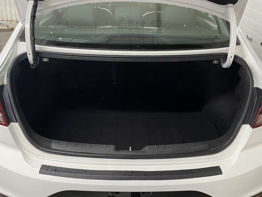 2020 Hyundai ELANTRA - Image 29