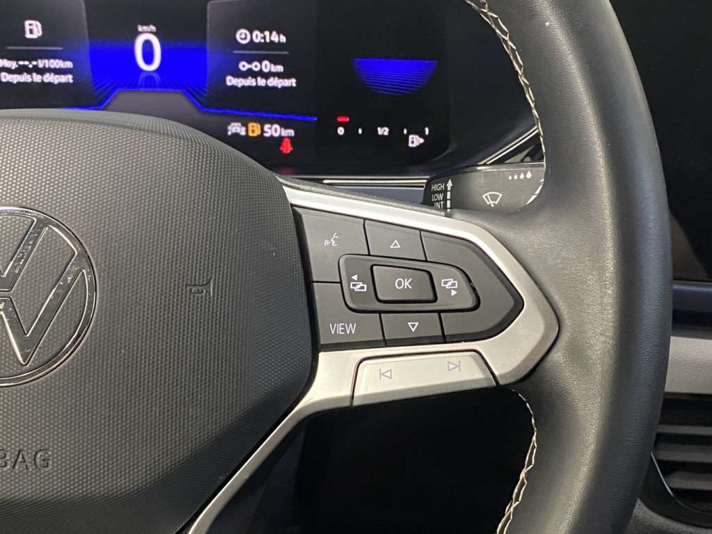2022 Volkswagen Taos - Image 21