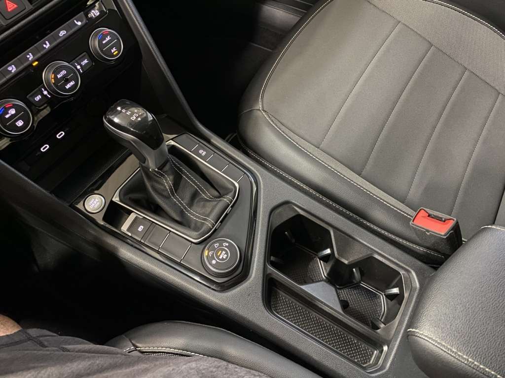 2022 Volkswagen Taos - Image 27