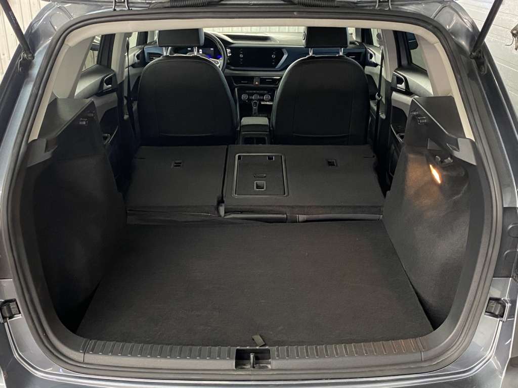 2022 Volkswagen Taos - Image 31