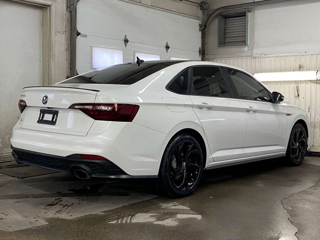 2023 Volkswagen Jetta - Image 7