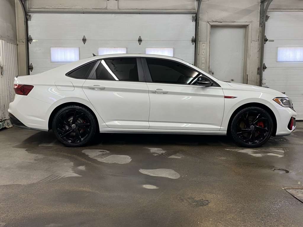 2023 Volkswagen Jetta - Image 8
