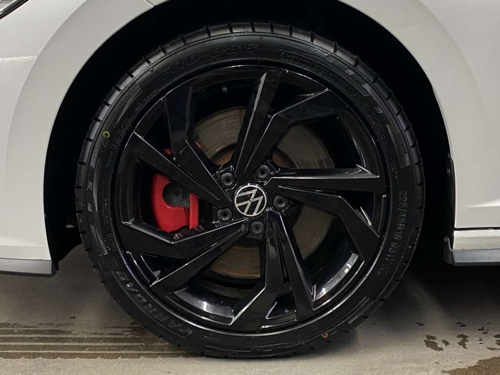 2023 Volkswagen Jetta - Image 11